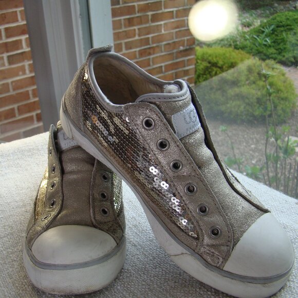 UGG australia nude glitter leather and sequin low top sneakers, size 5.5 - Picture 3 of 6